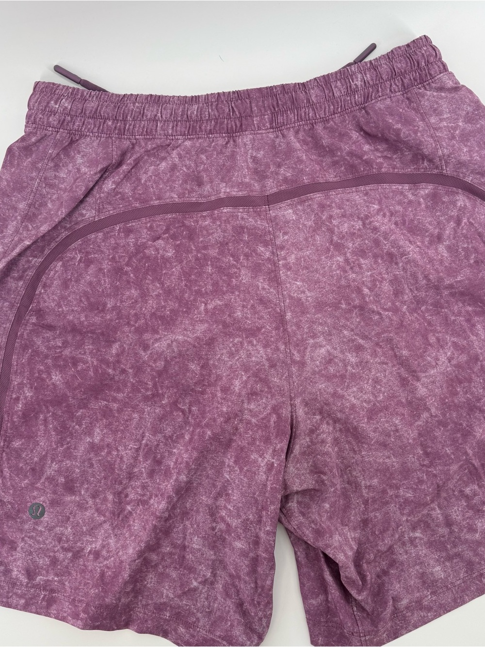 Lululemon Men's M Pace Breaker Shorts 7'' Linerless Vtg Acid Wash Plum Purple